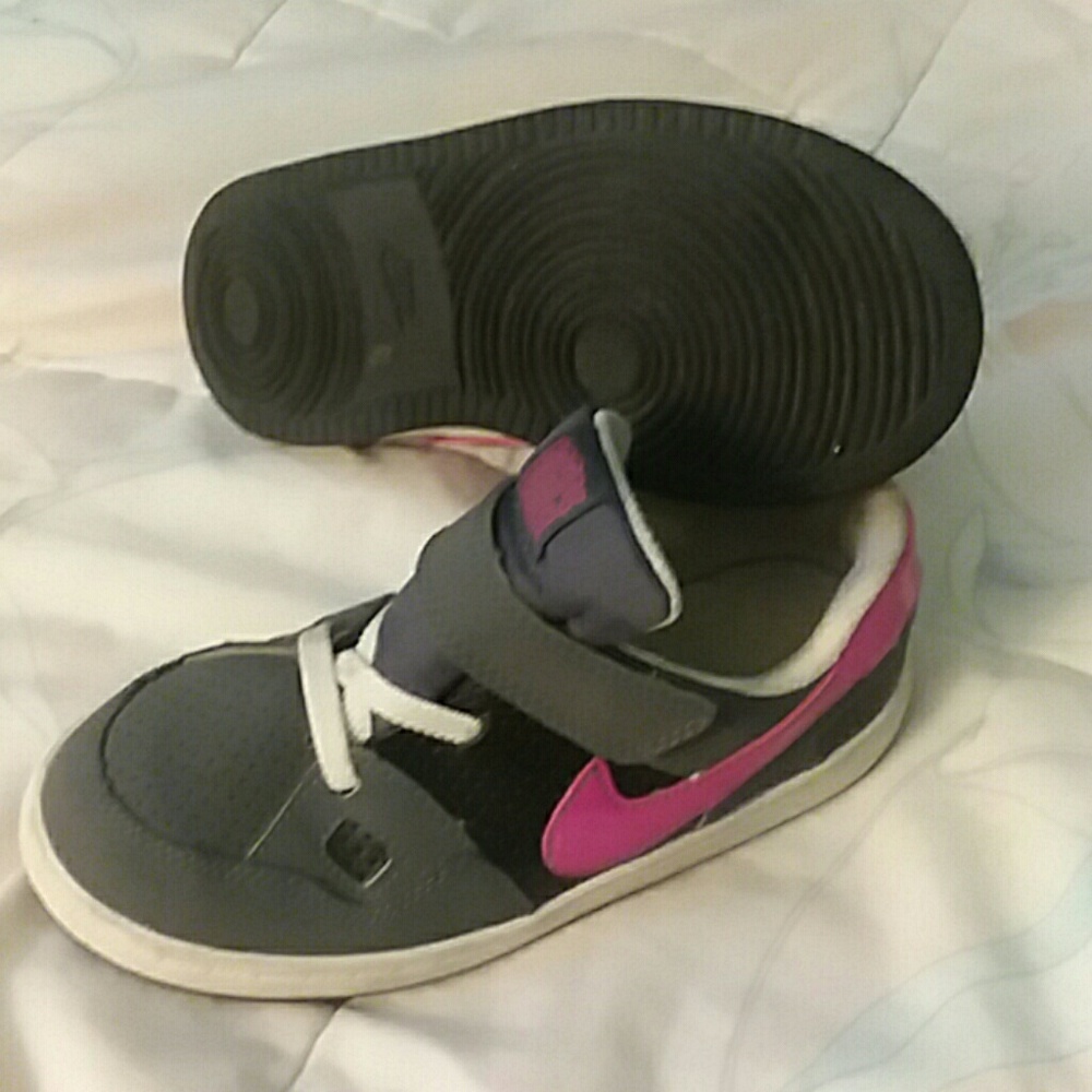 Nike Force kid sneakers